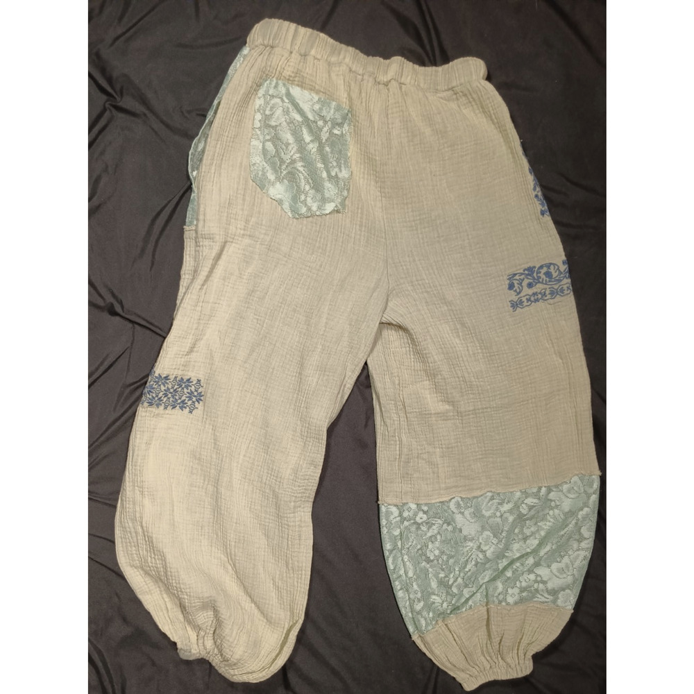 POL I'm So Fly Gauze + Lace Large Embroidered Slouchy Jogger Pants Harem Green - Picture 4 of 5